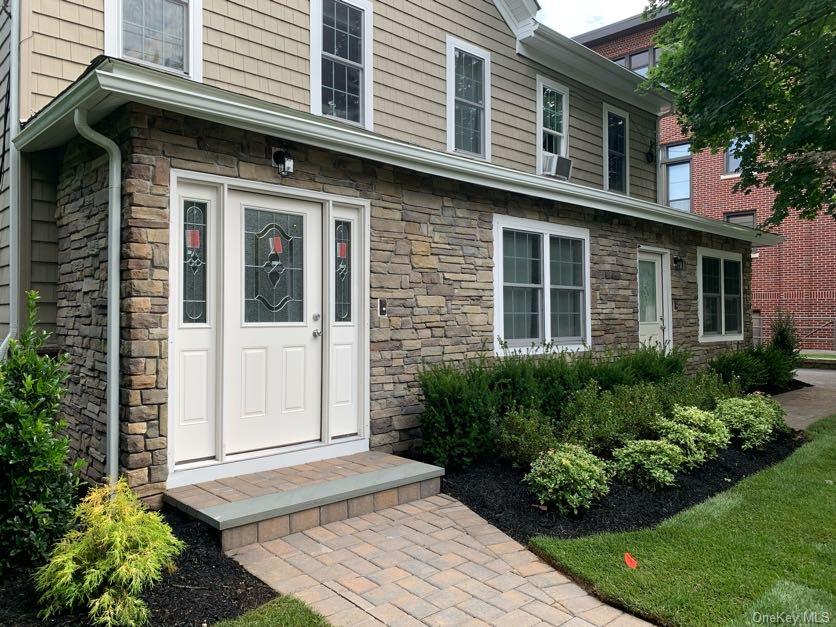 11 Prospect Street # 2W, Northport, NY 11768