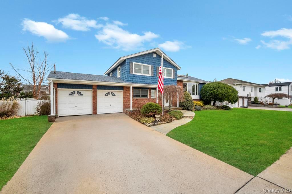 65 Waterview Avenue, Massapequa, NY 11758