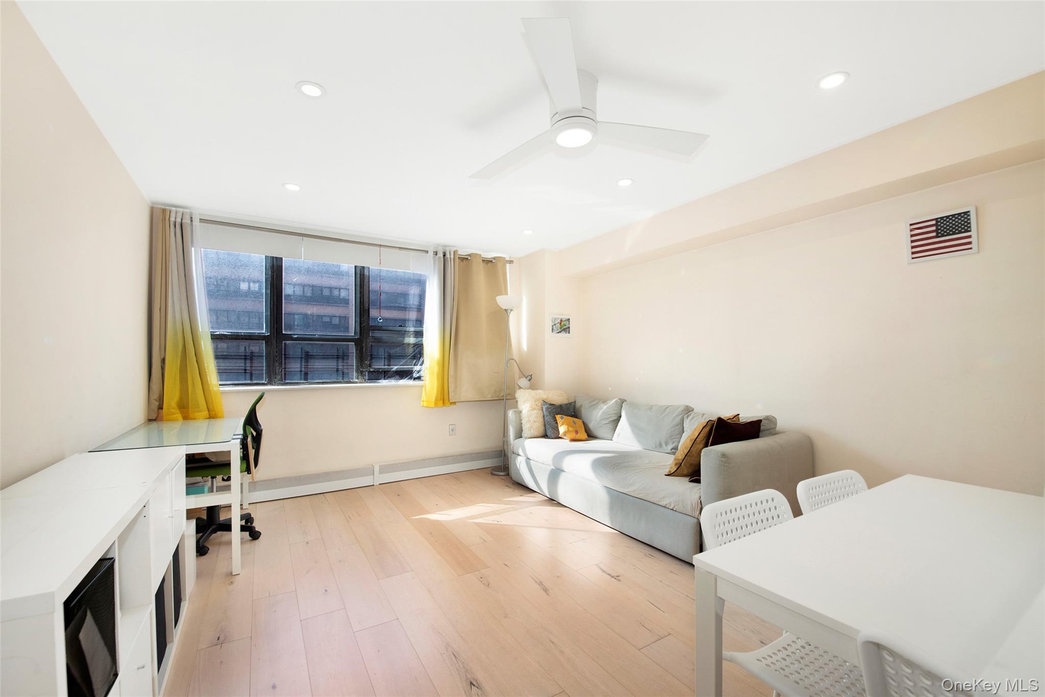 301 Cathedral Parkway # 3M, New York (Manhattan), NY 10026