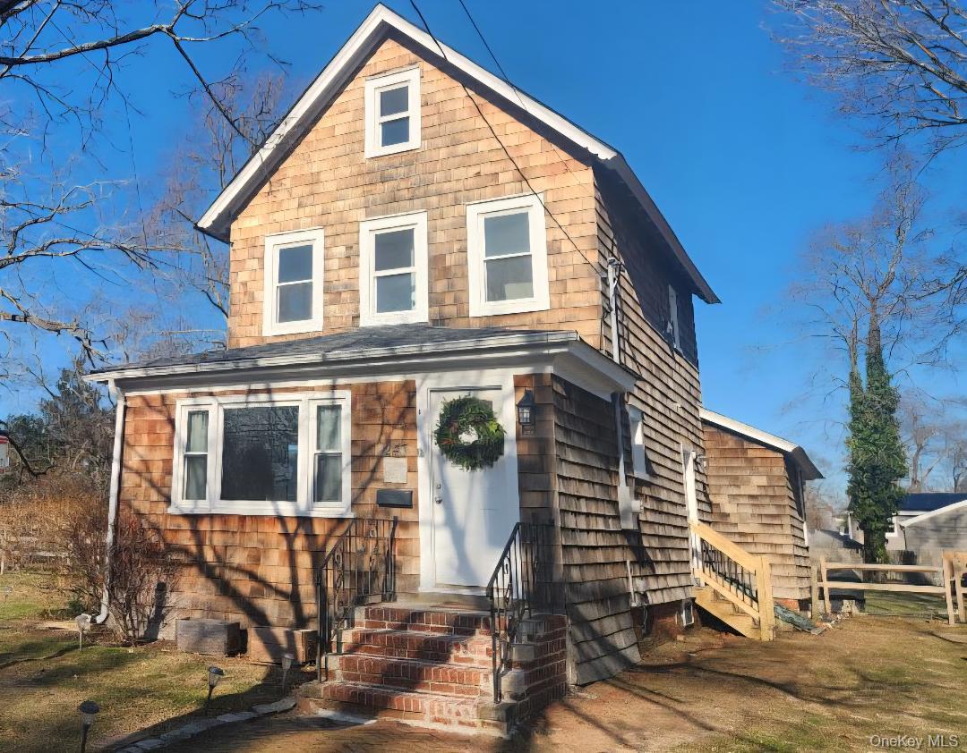 243 Locust Avenue, Babylon, NY 11702