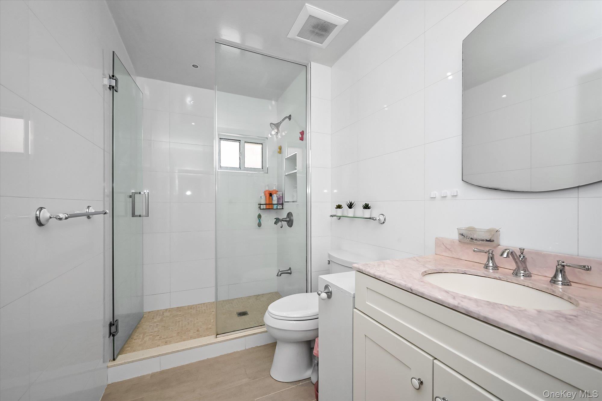 87-71 111th Street, Richmond Hill, NY 11418