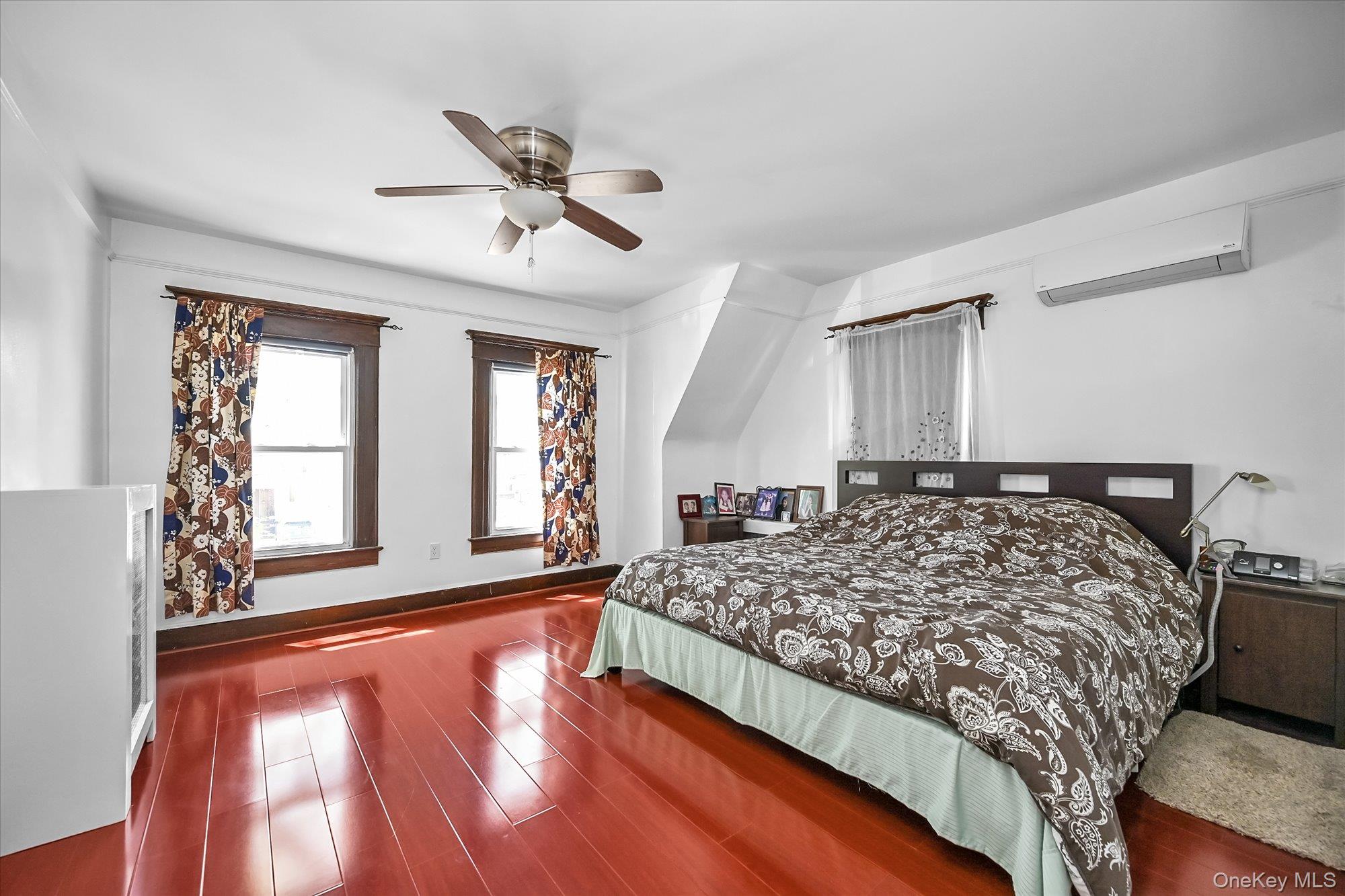 87-71 111th Street, Richmond Hill, NY 11418