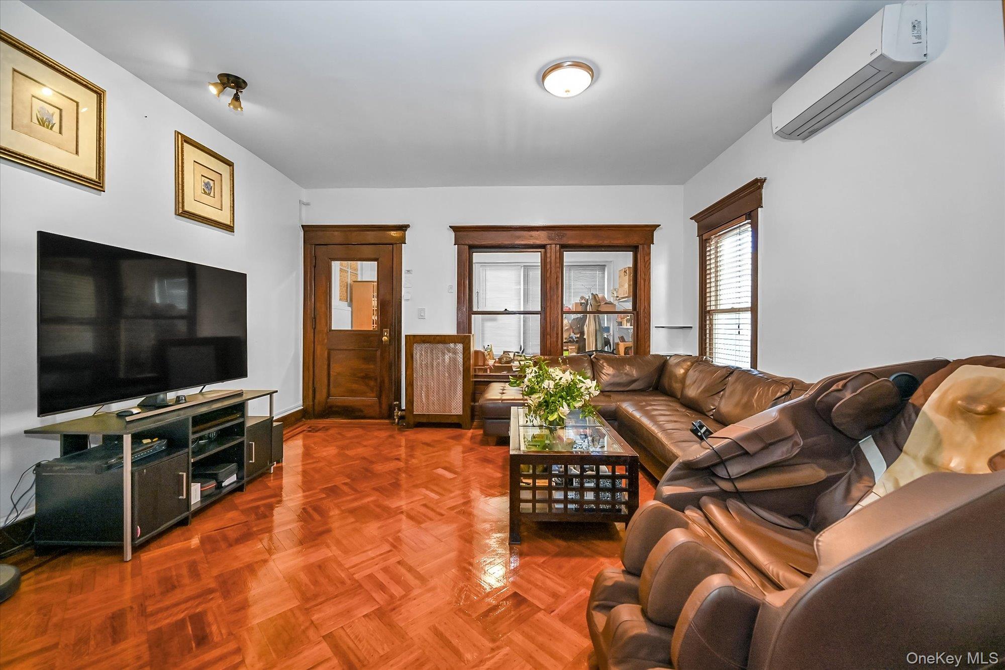 87-71 111th Street, Richmond Hill, NY 11418