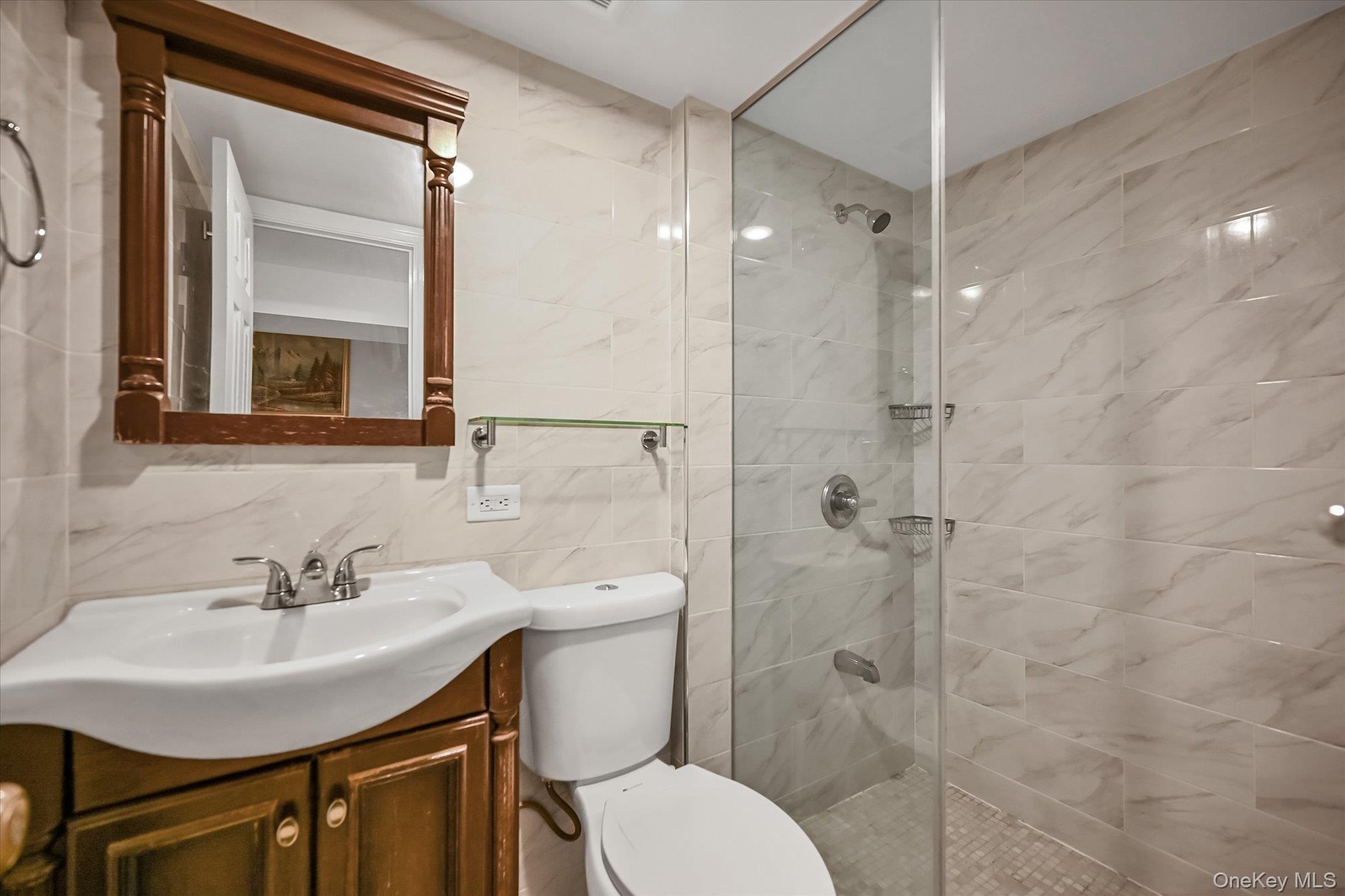 87-71 111th Street, Richmond Hill, NY 11418