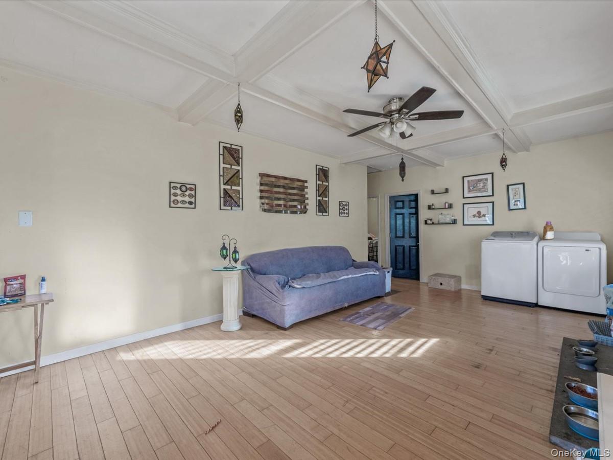 29 Parkside Avenue, Miller Place, NY 11764