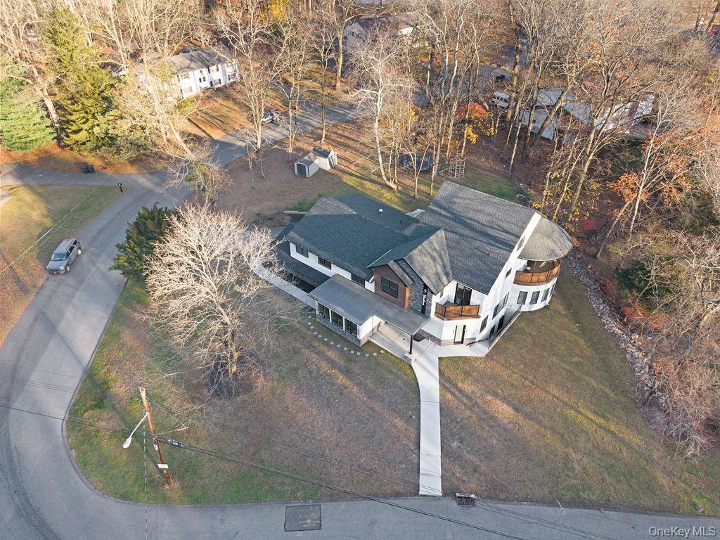 9 Wendover Lane, Suffern, NY 10901