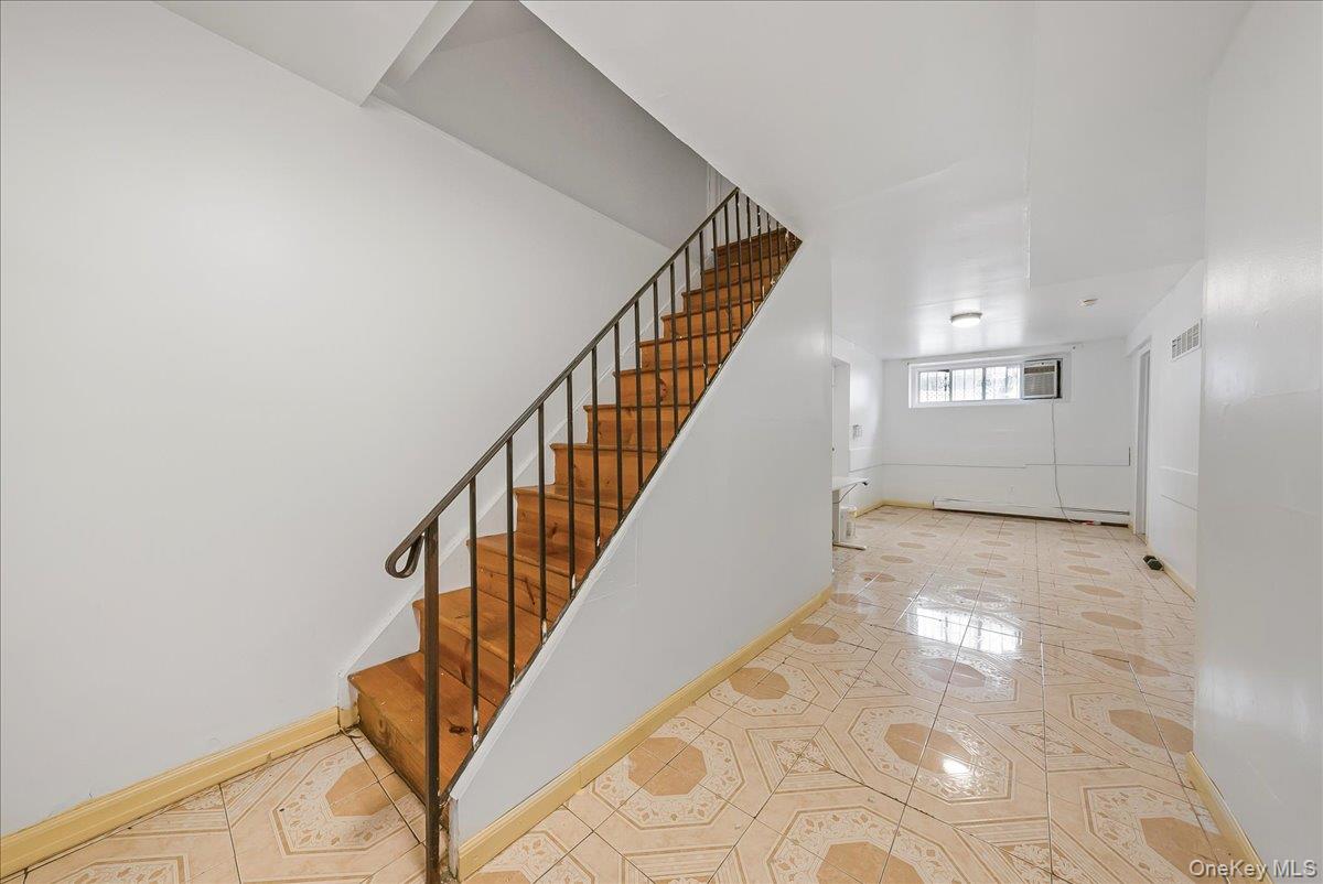 3660 Varian Avenue, Bronx, NY 10466