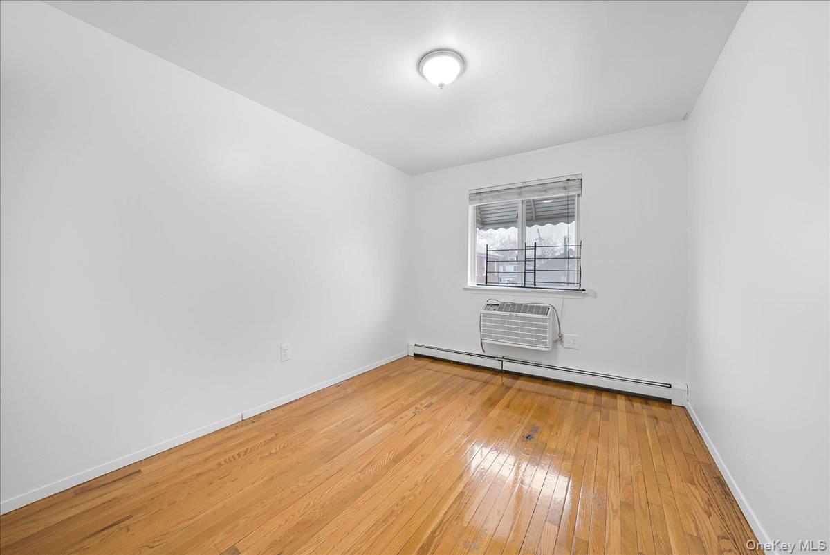 3660 Varian Avenue, Bronx, NY 10466