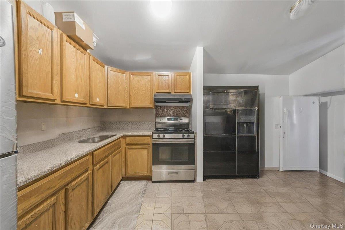 3660 Varian Avenue, Bronx, NY 10466