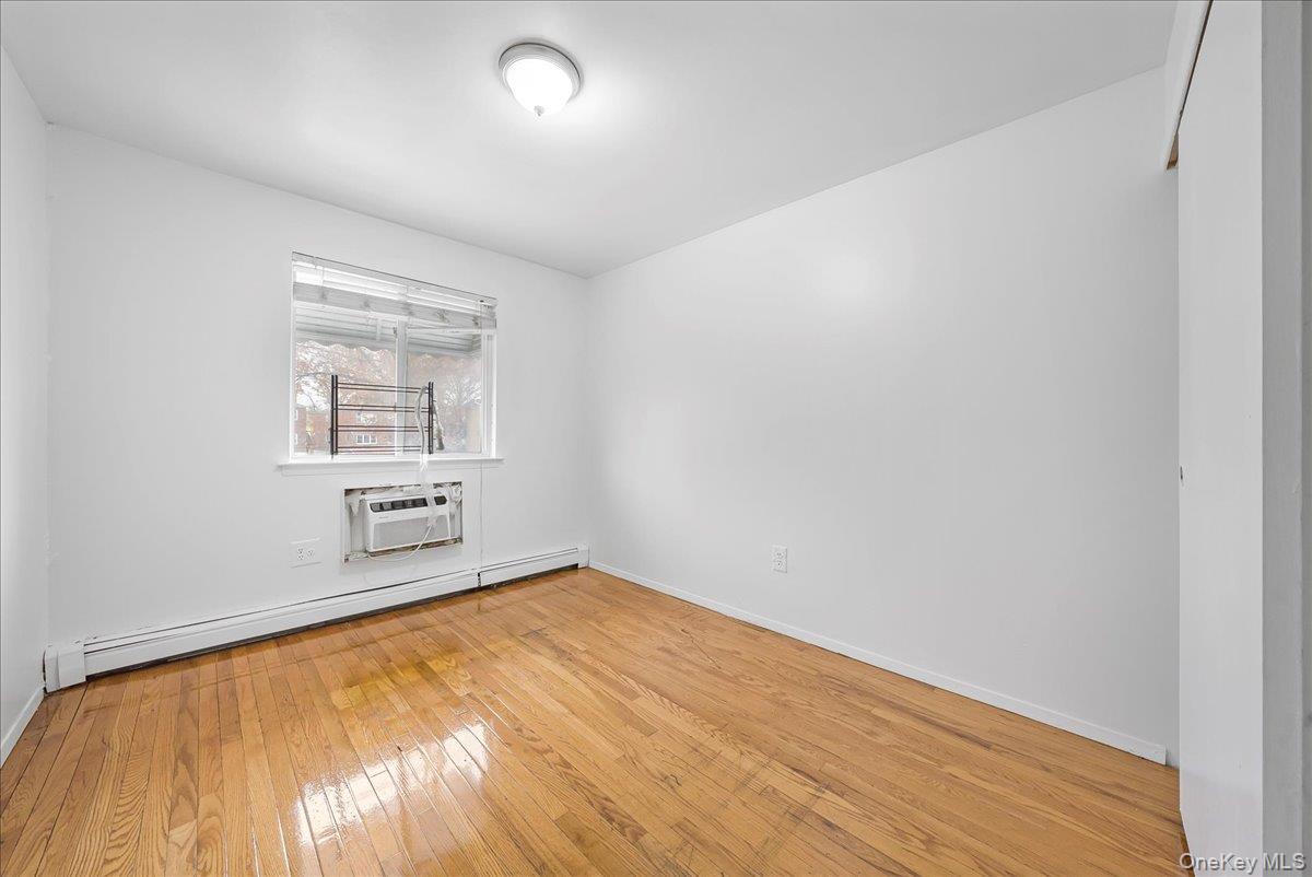 3660 Varian Avenue, Bronx, NY 10466