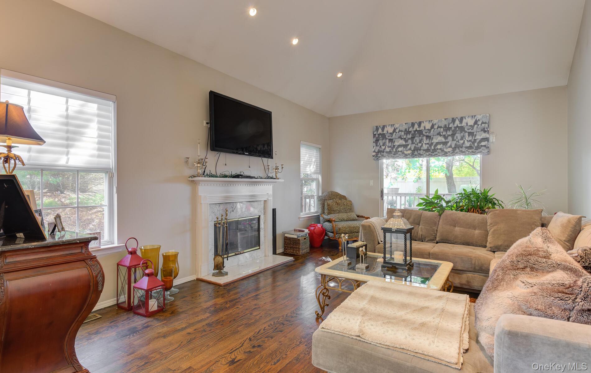 130 Cinnamon Court, Melville, NY 11747