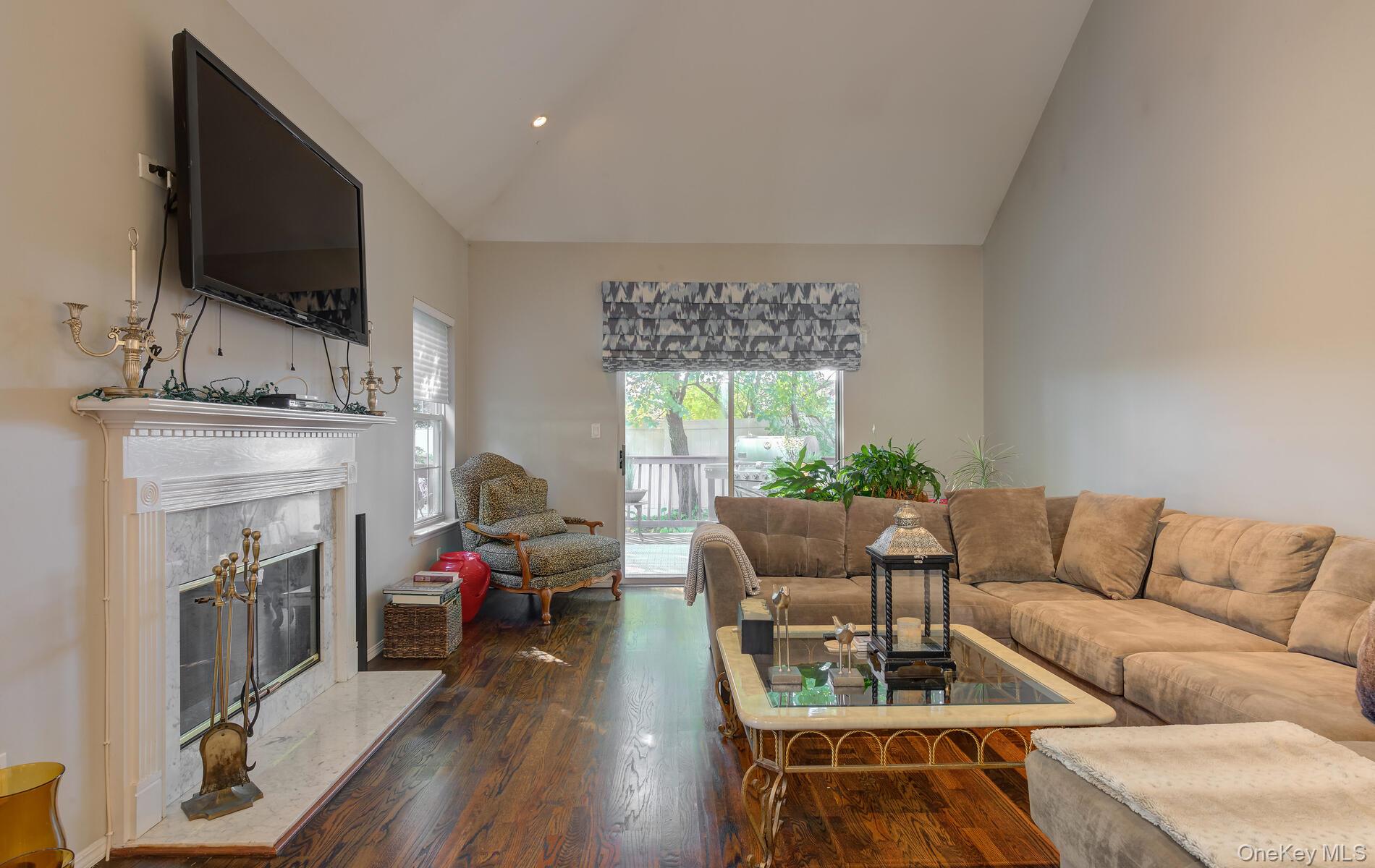 130 Cinnamon Court, Melville, NY 11747