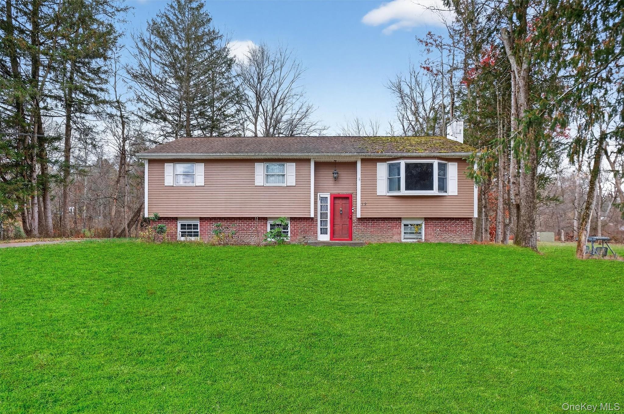 12 Robert Drive, Hyde Park, NY 12538