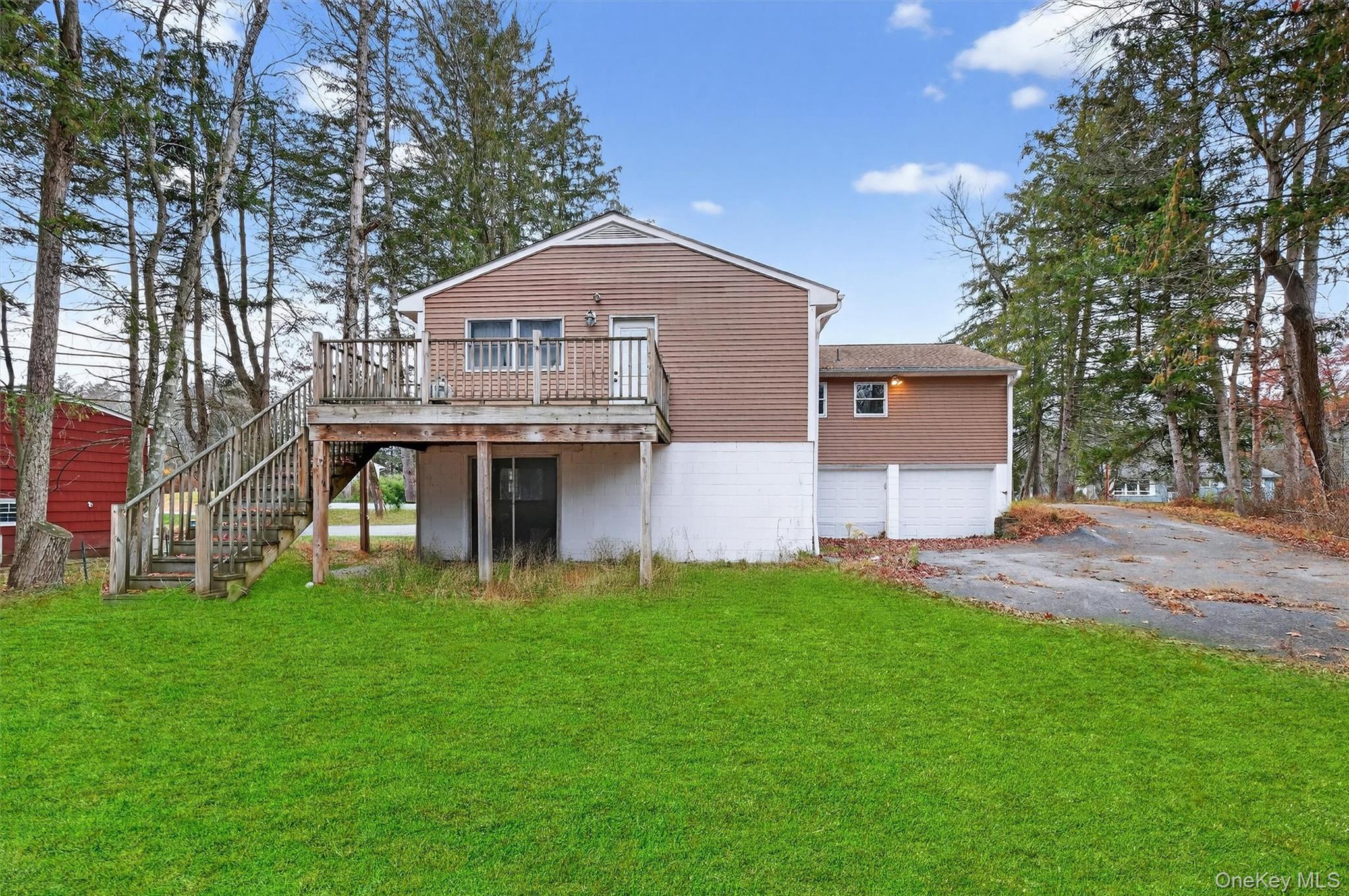 12 Robert Drive, Hyde Park, NY 12538