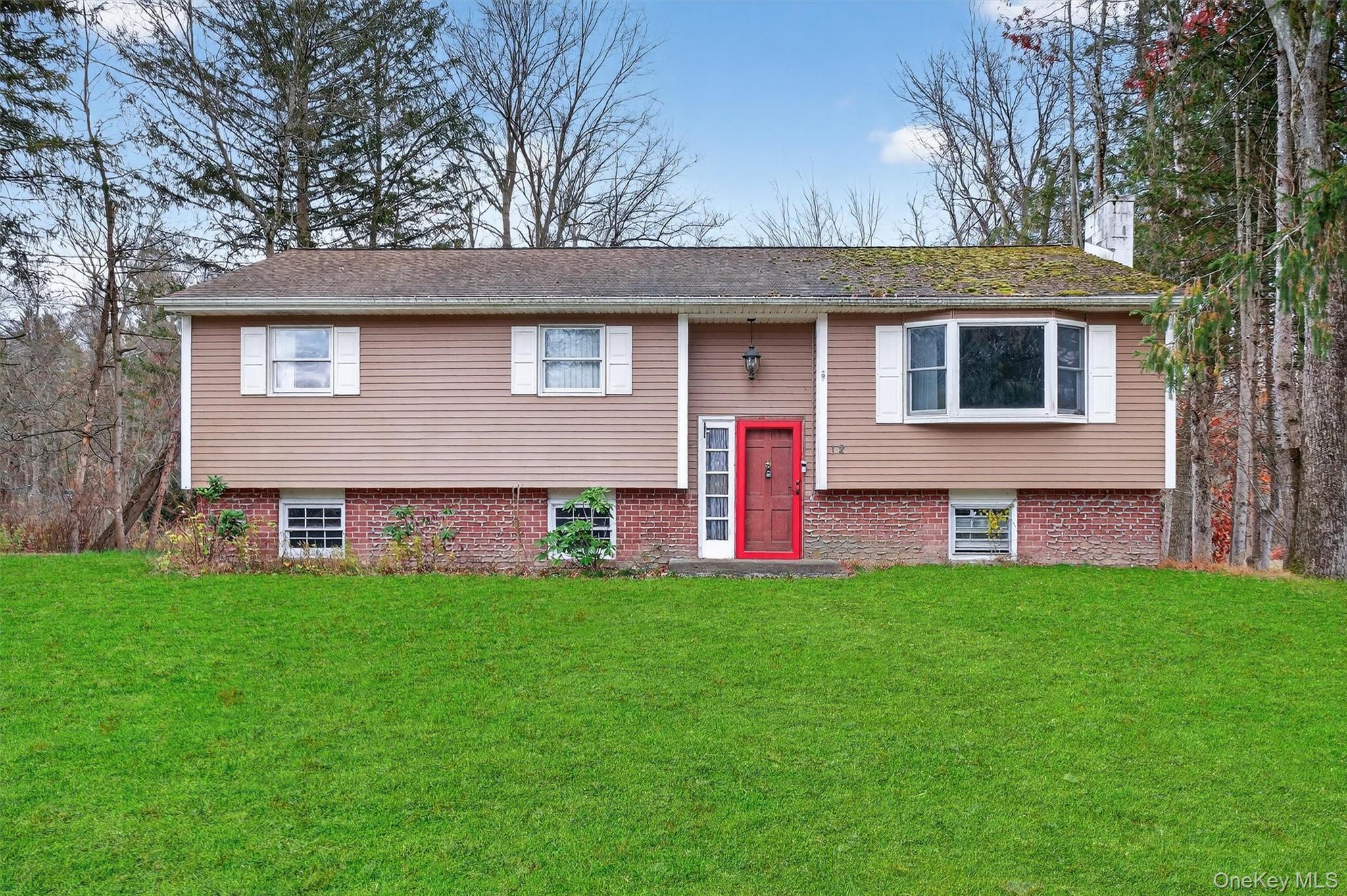 12 Robert Drive, Hyde Park, NY 12538