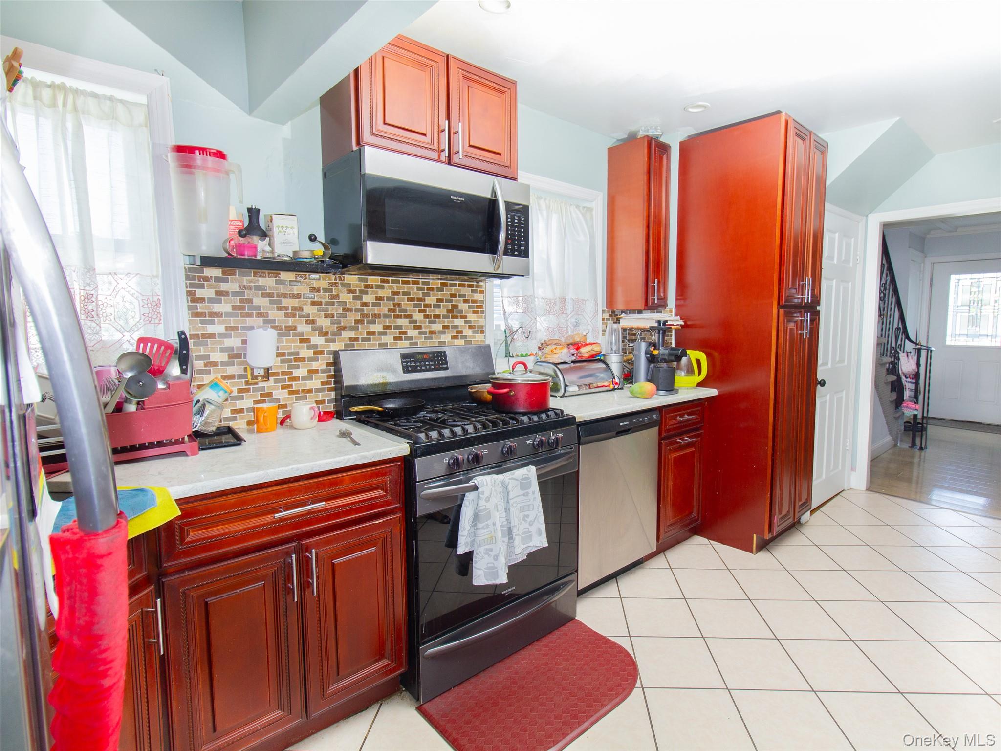 361 E Columbia Street, Hempstead, NY 11550