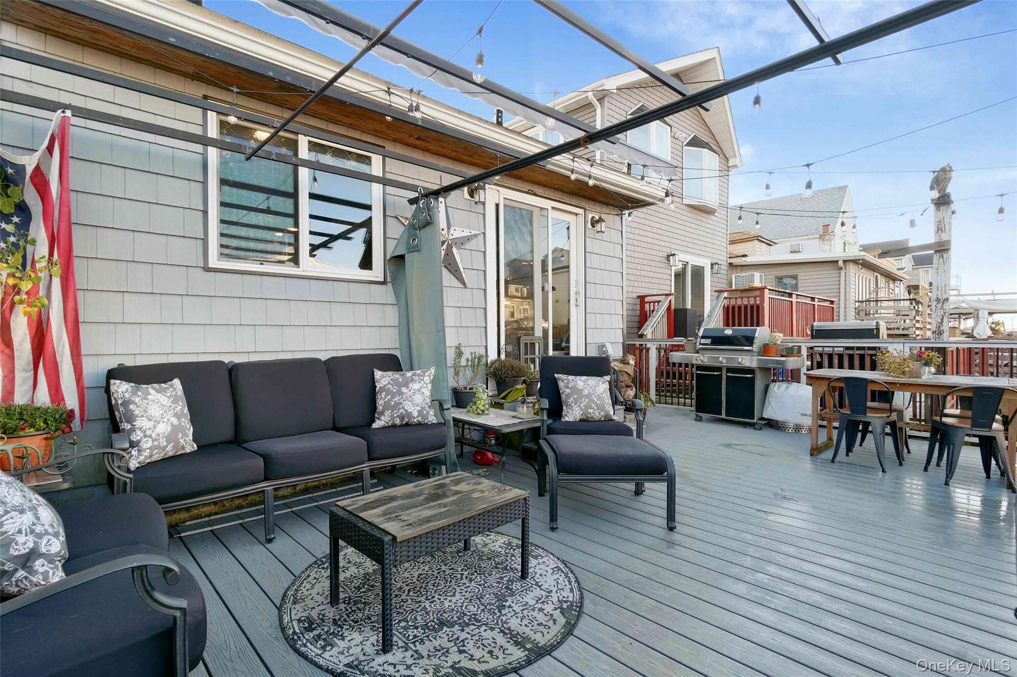 27 W 11th Road, Broad Channel, NY 11693