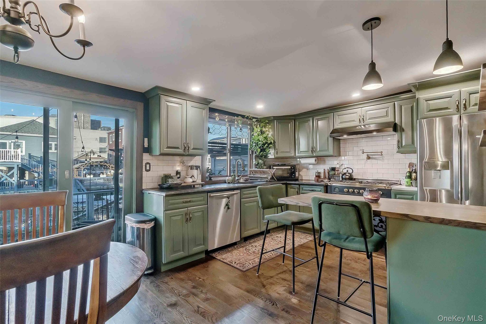 27 W 11th Road, Broad Channel, NY 11693