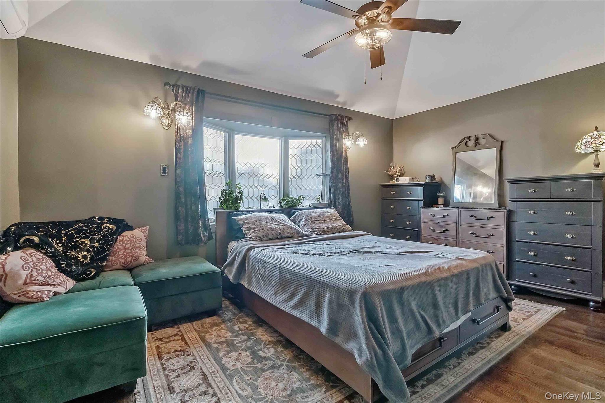 27 W 11th Road, Broad Channel, NY 11693