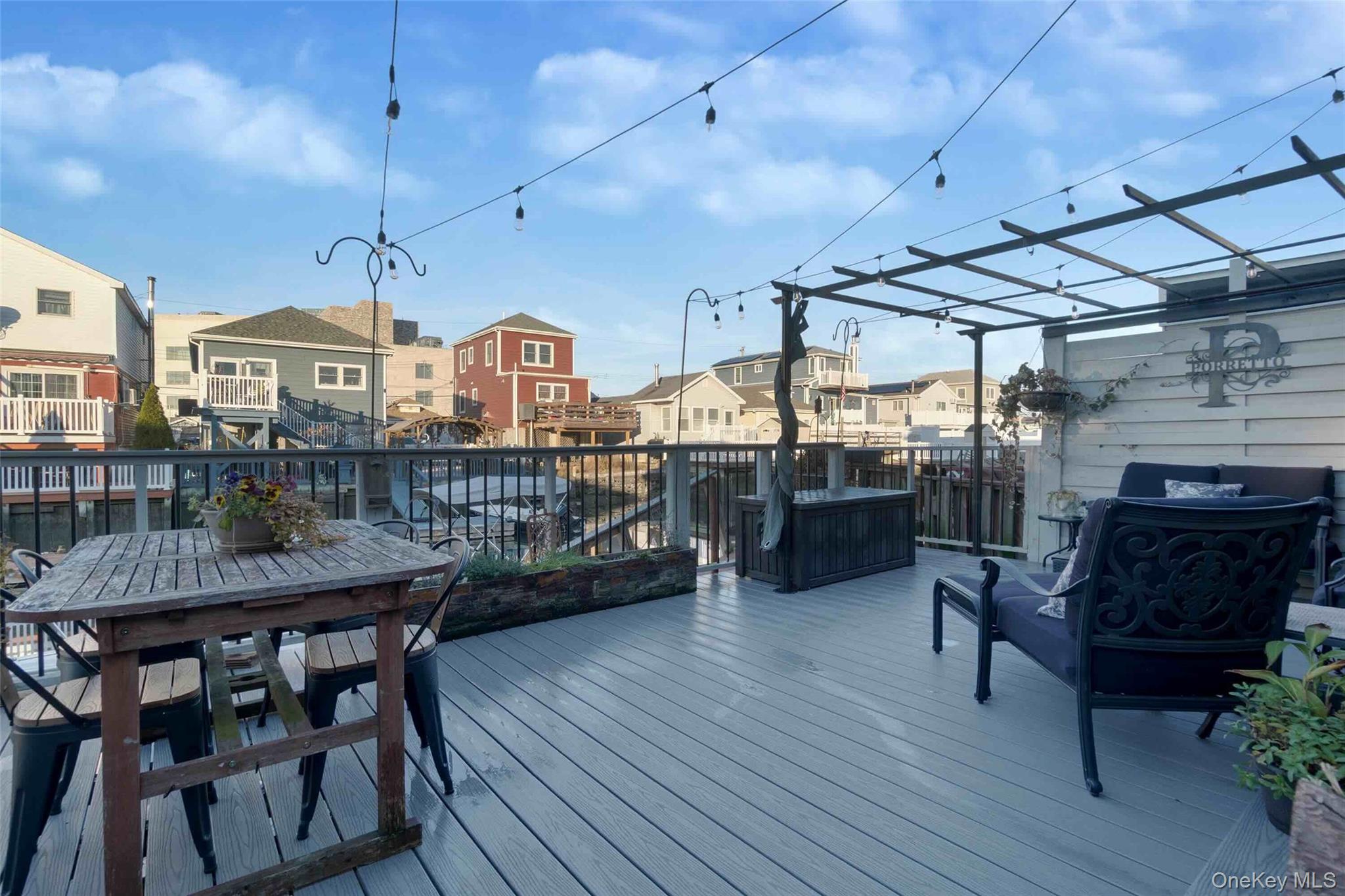 27 W 11th Road, Broad Channel, NY 11693