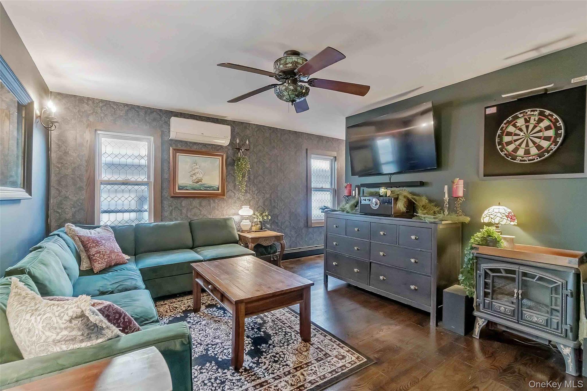 27 W 11th Road, Broad Channel, NY 11693