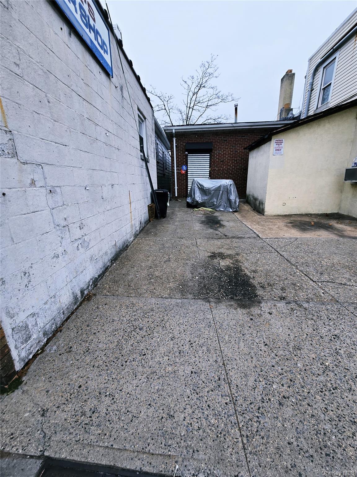 777 W Merrick Road, Valley Stream, NY 11580