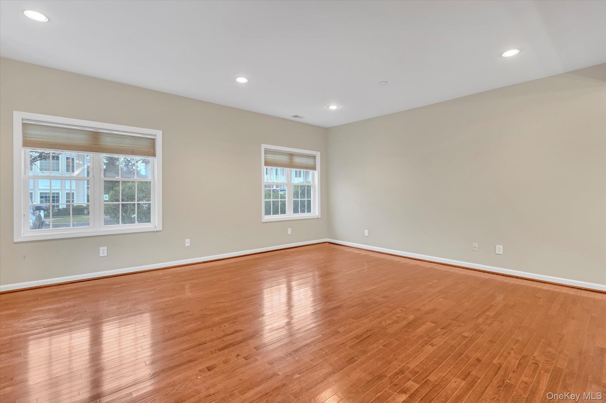 119 Autumn Drive, Plainview, NY 11803