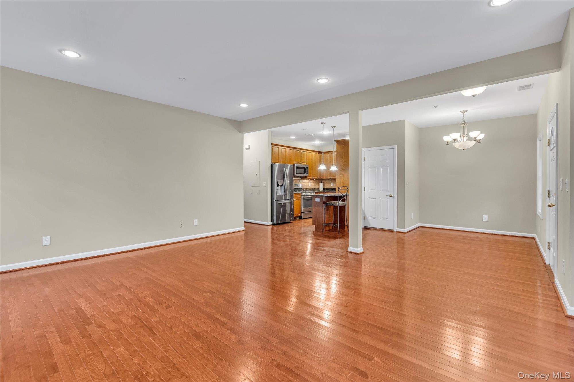 119 Autumn Drive, Plainview, NY 11803