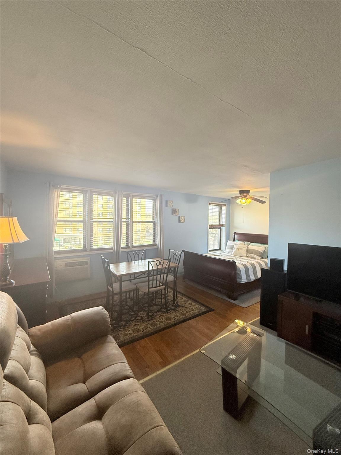 84-09 155th Avenue # 2H, Howard Beach, NY 11414