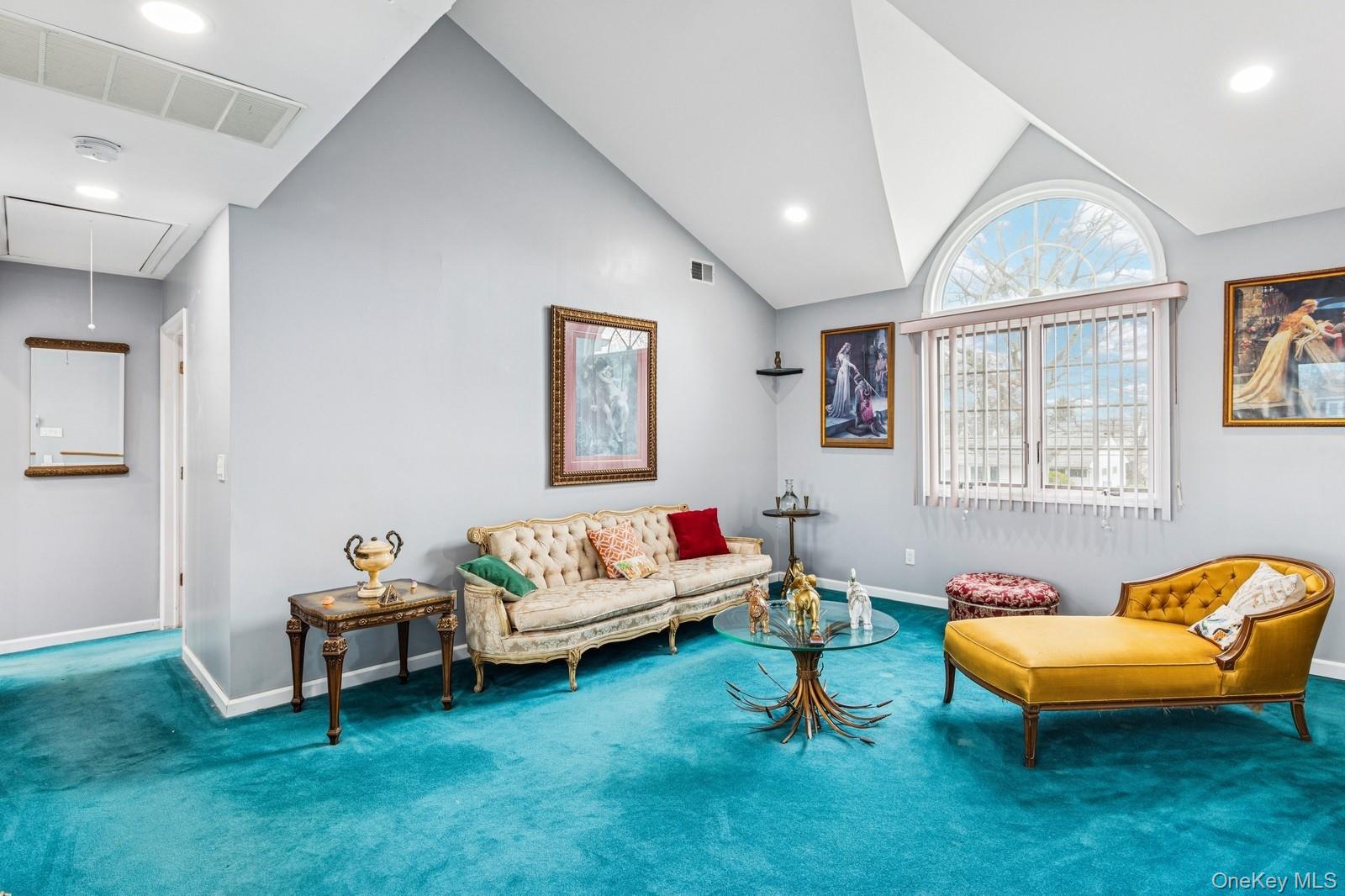 204A Broadway, Massapequa Park, NY 11762