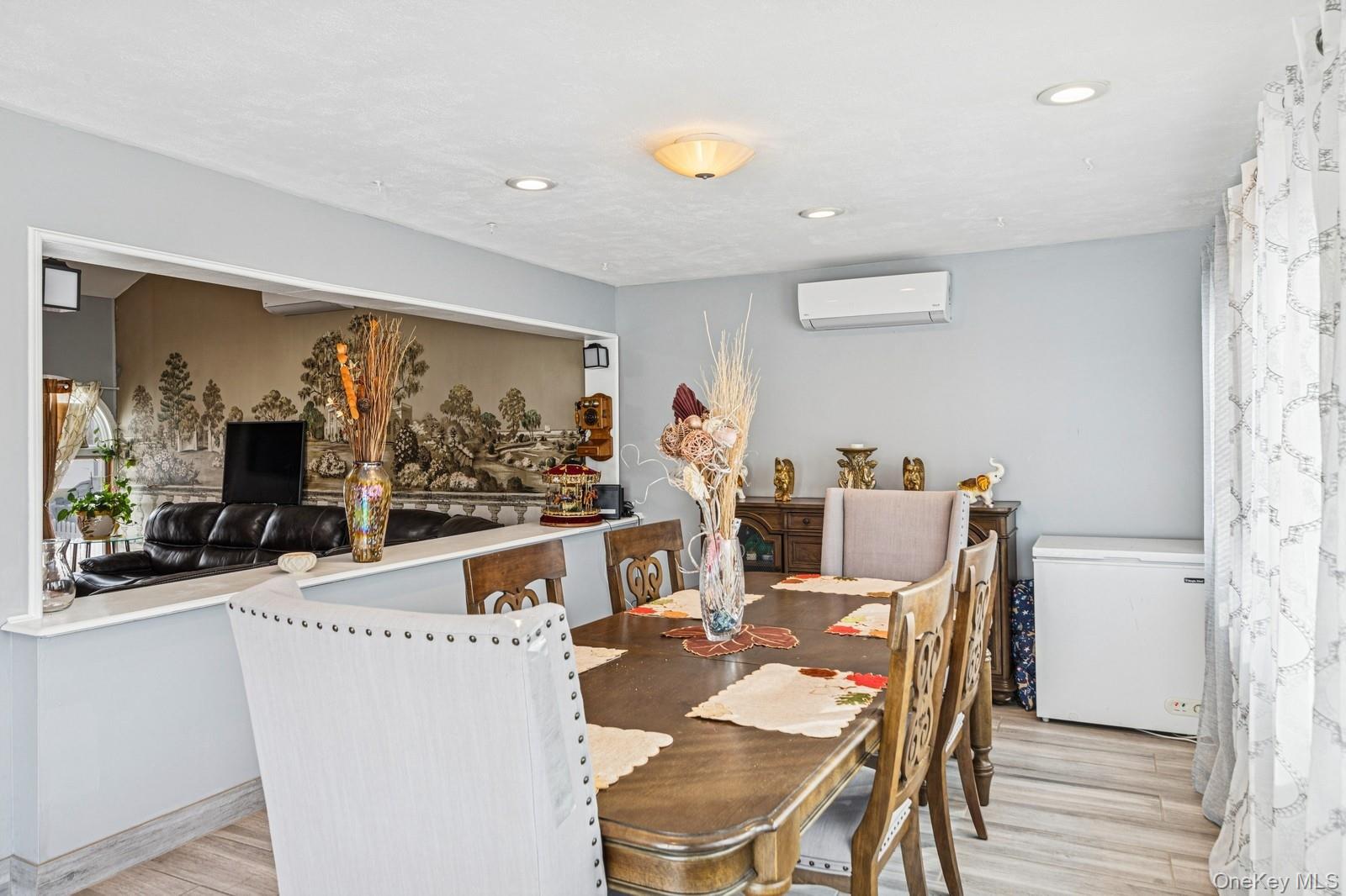 204A Broadway, Massapequa Park, NY 11762