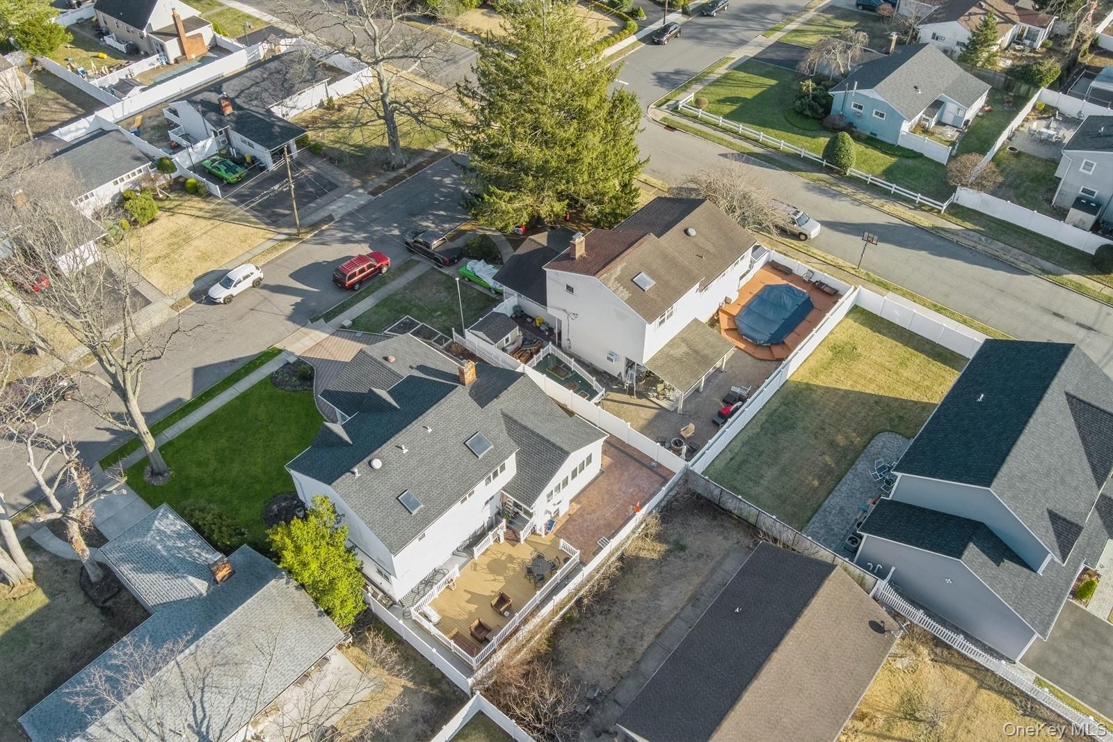 204A Broadway, Massapequa Park, NY 11762