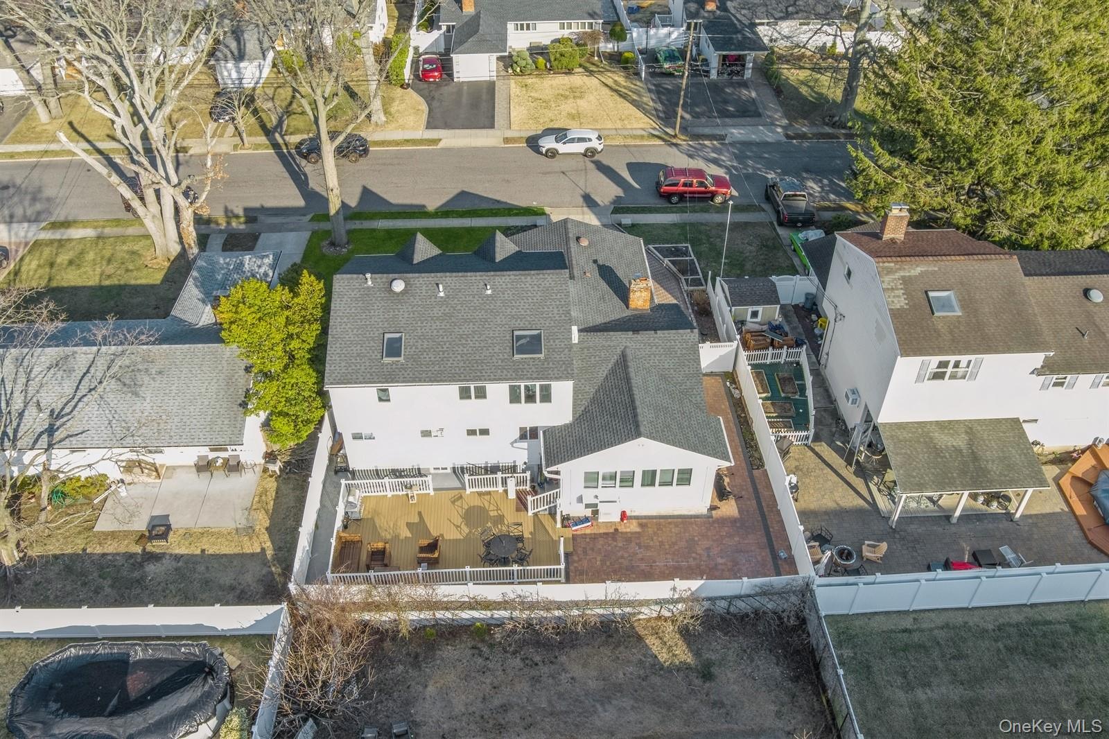 204A Broadway, Massapequa Park, NY 11762