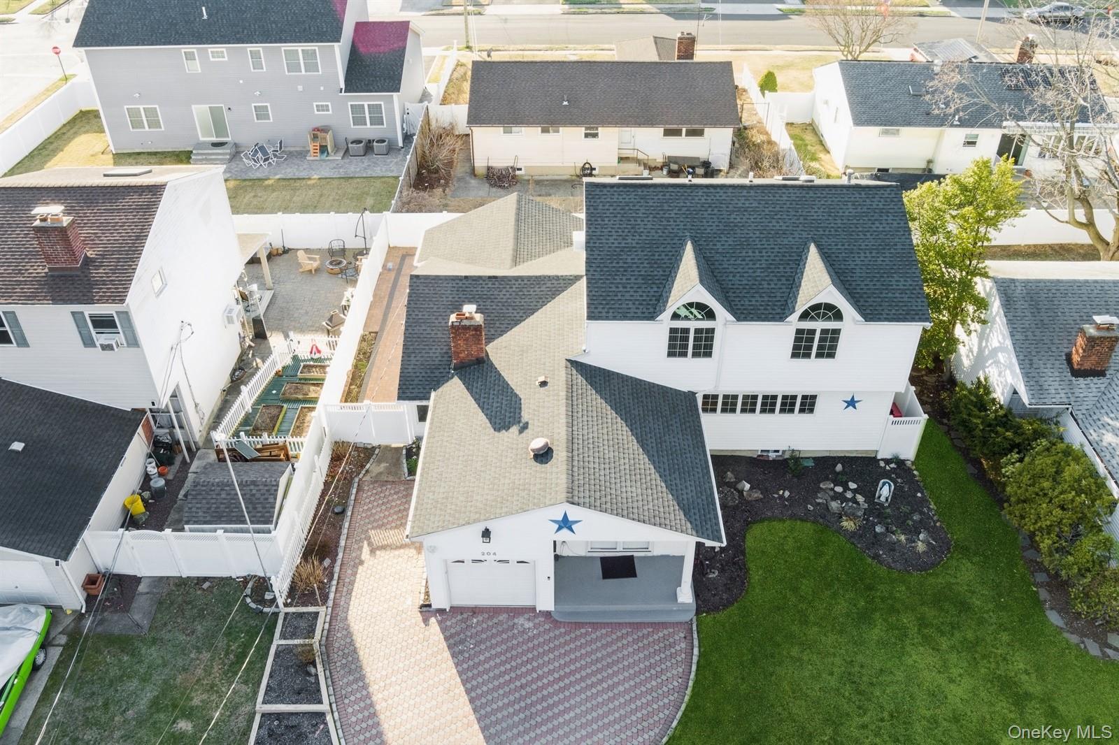 204A Broadway, Massapequa Park, NY 11762