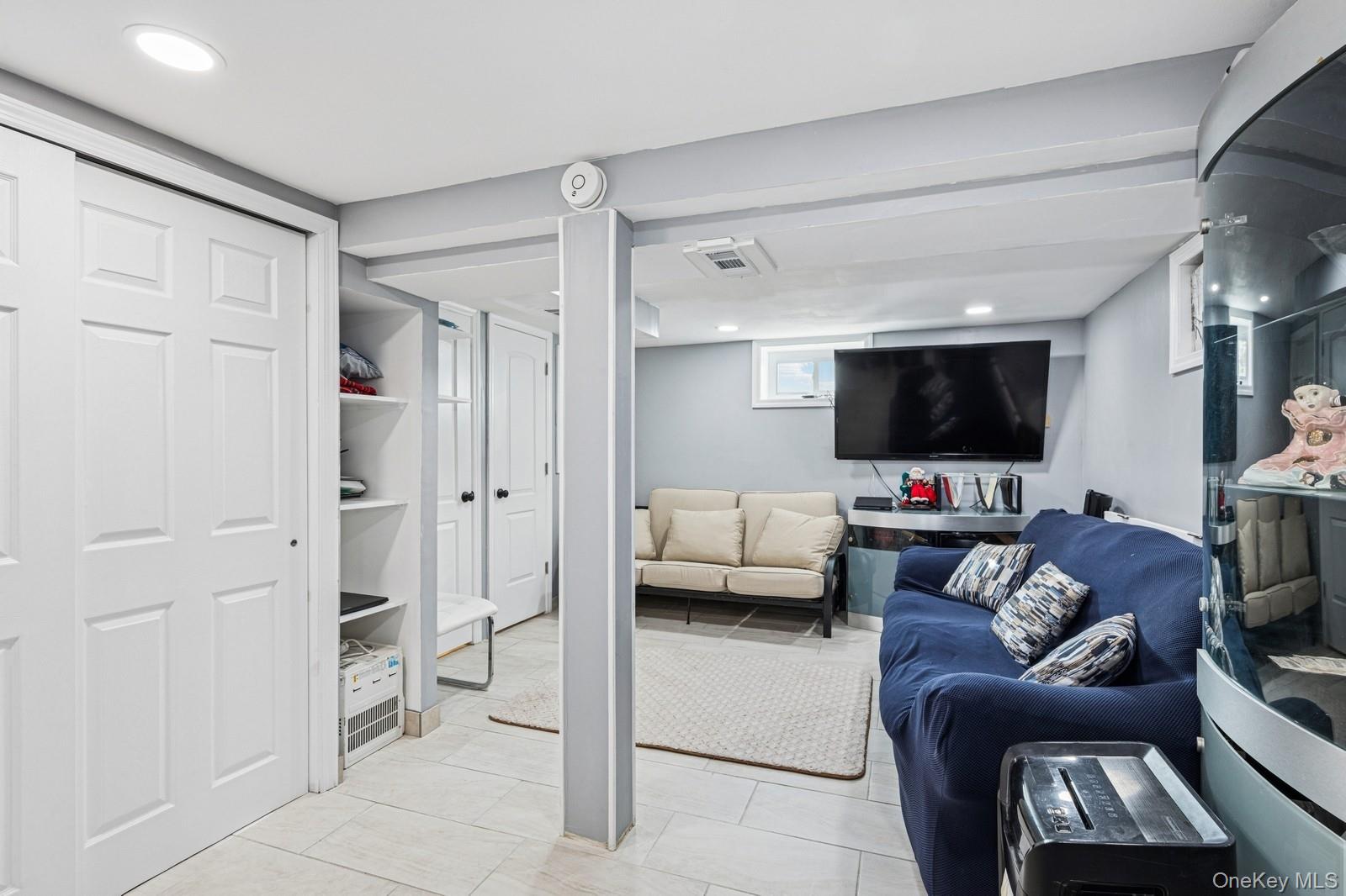 204A Broadway, Massapequa Park, NY 11762