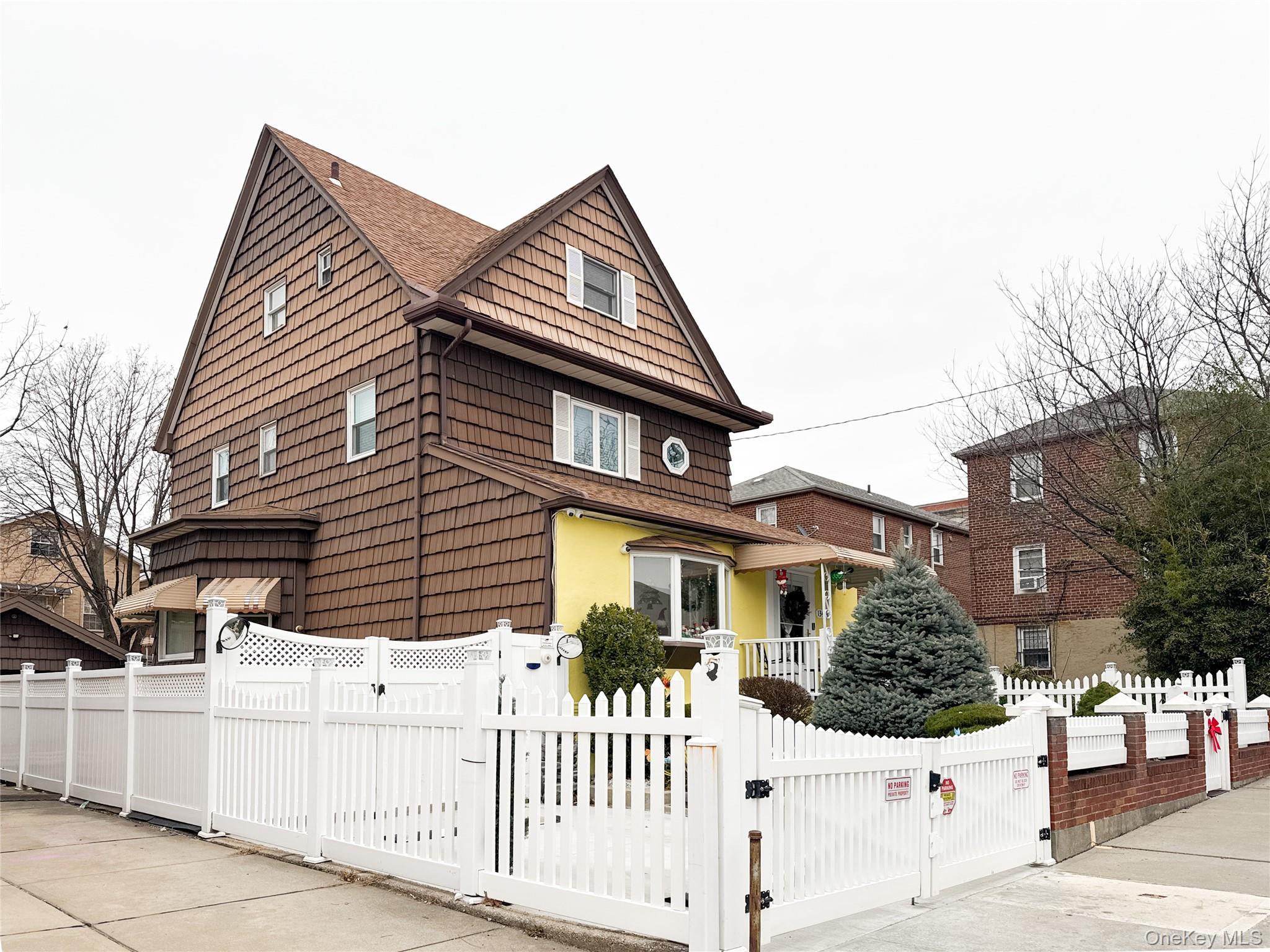 13437 58th Road, Flushing, NY 11355