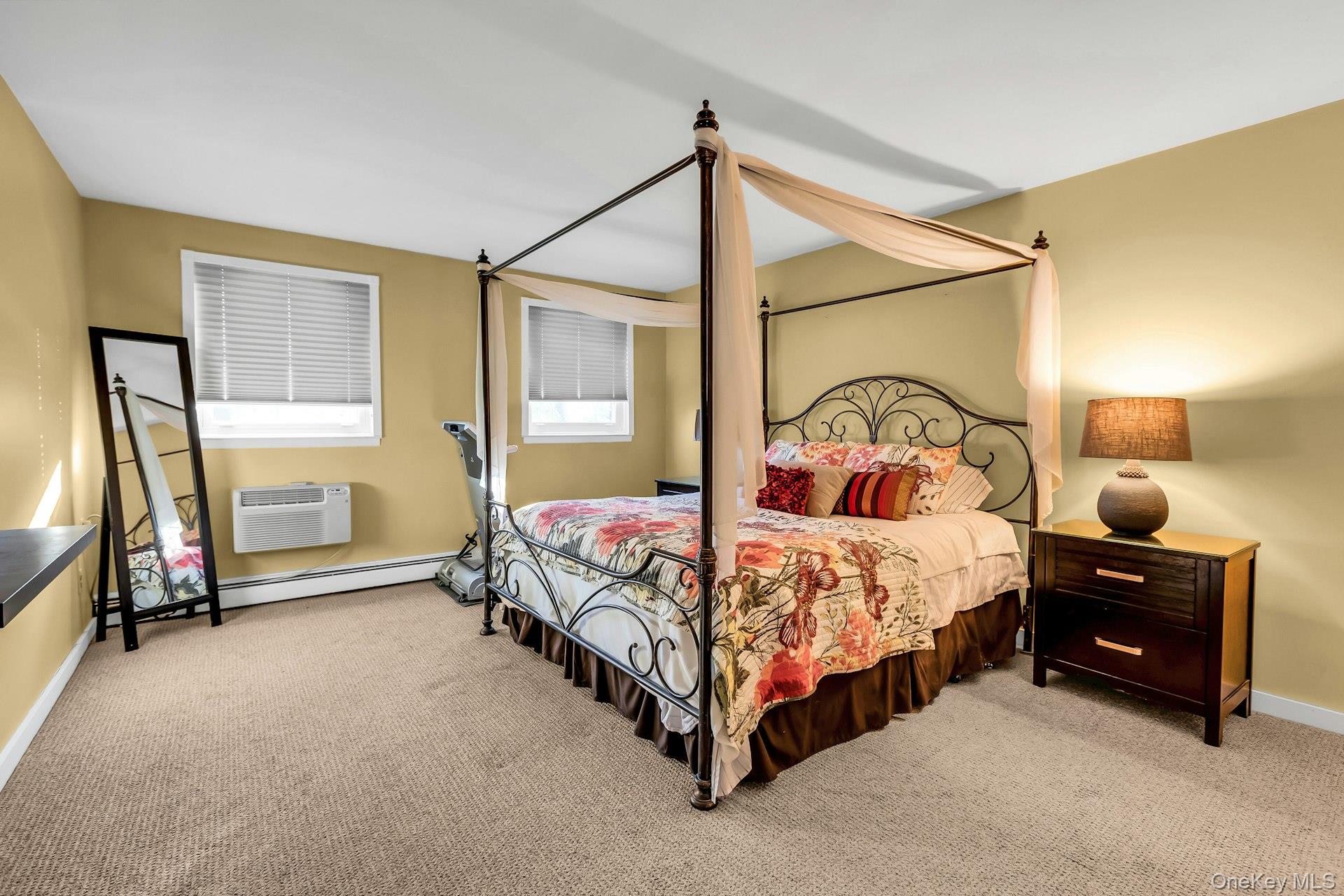 457 Village Drive # 457, Hauppauge, NY 11788