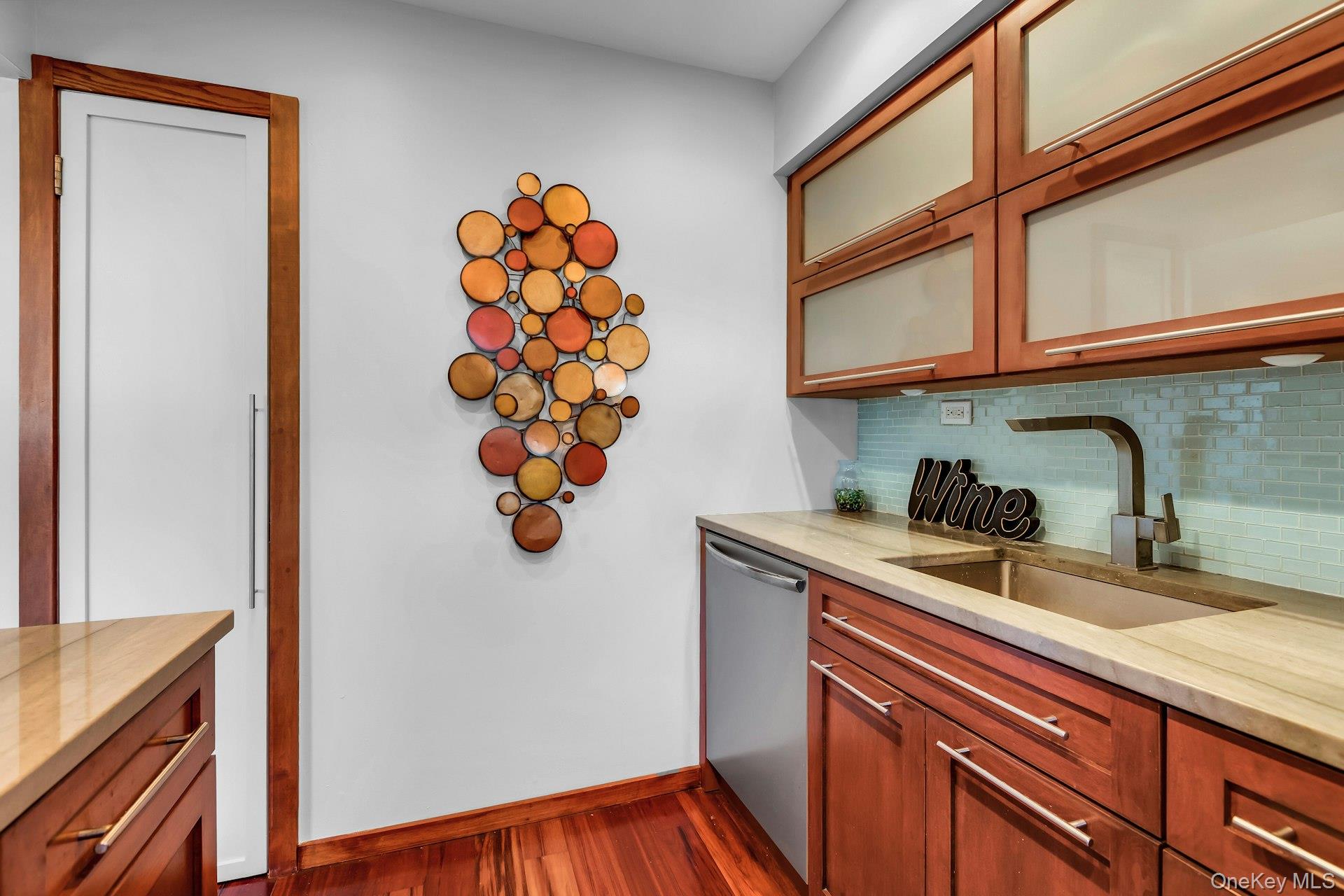 457 Village Drive # 457, Hauppauge, NY 11788