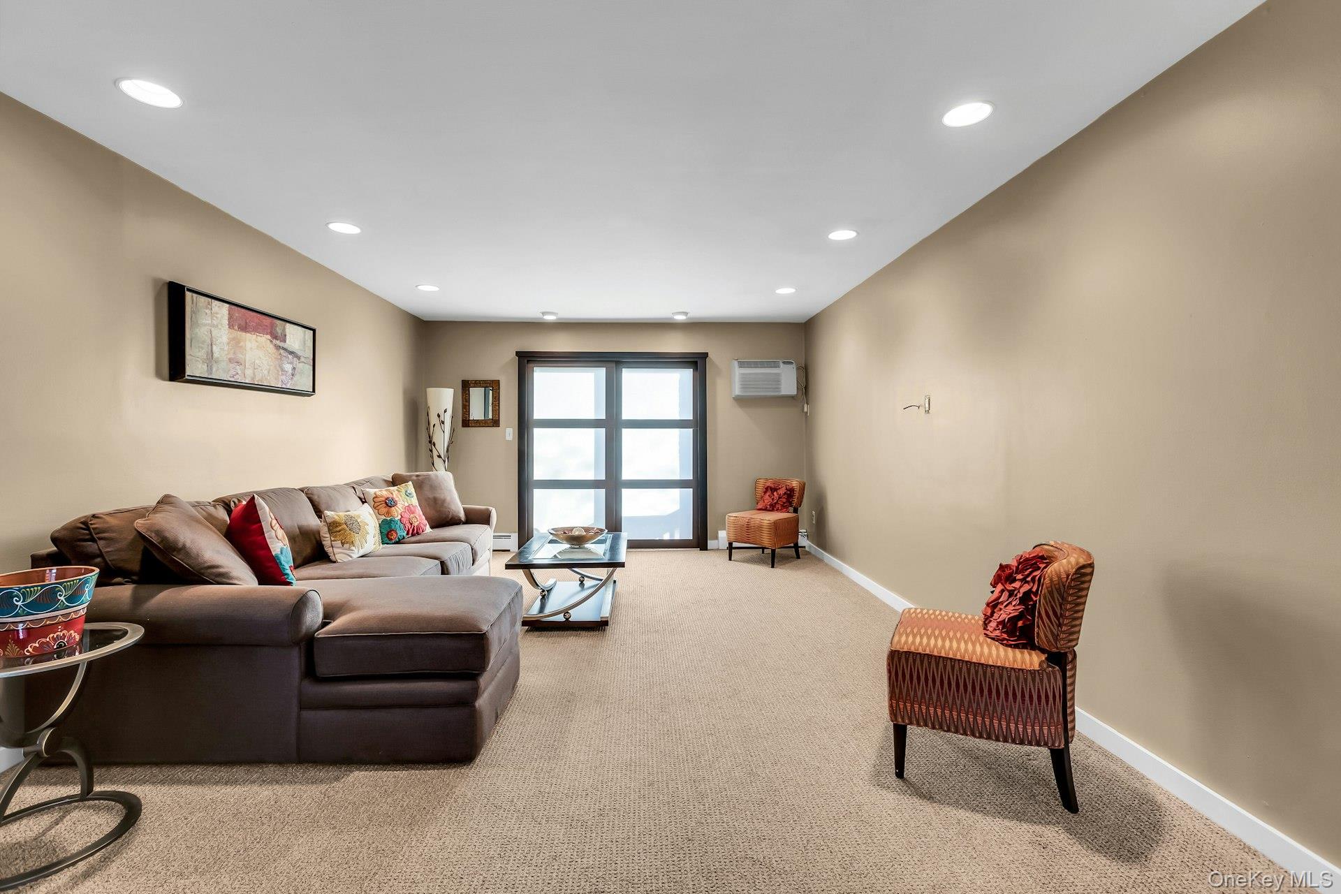 457 Village Drive # 457, Hauppauge, NY 11788