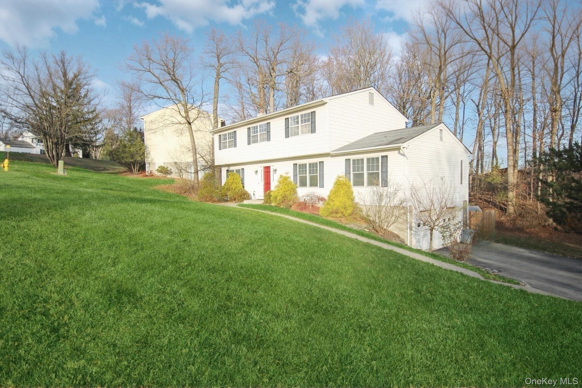 3 Geering Way, Fishkill, NY 12524