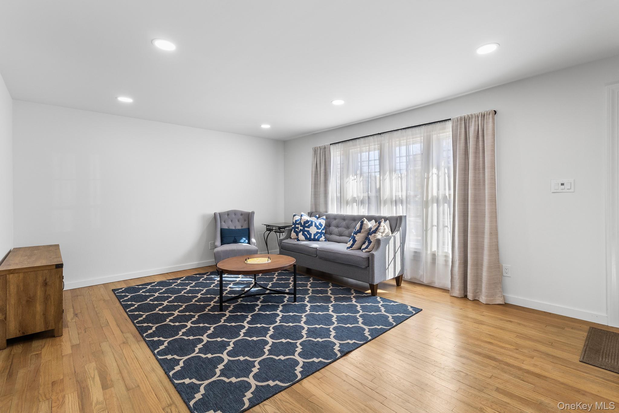 403 15th Street, West Babylon, NY 11704