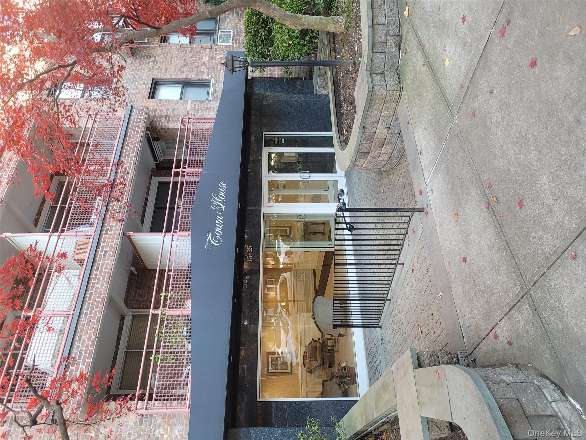 43-25 Douglaston Parkway # 4J, Douglaston, NY 11363