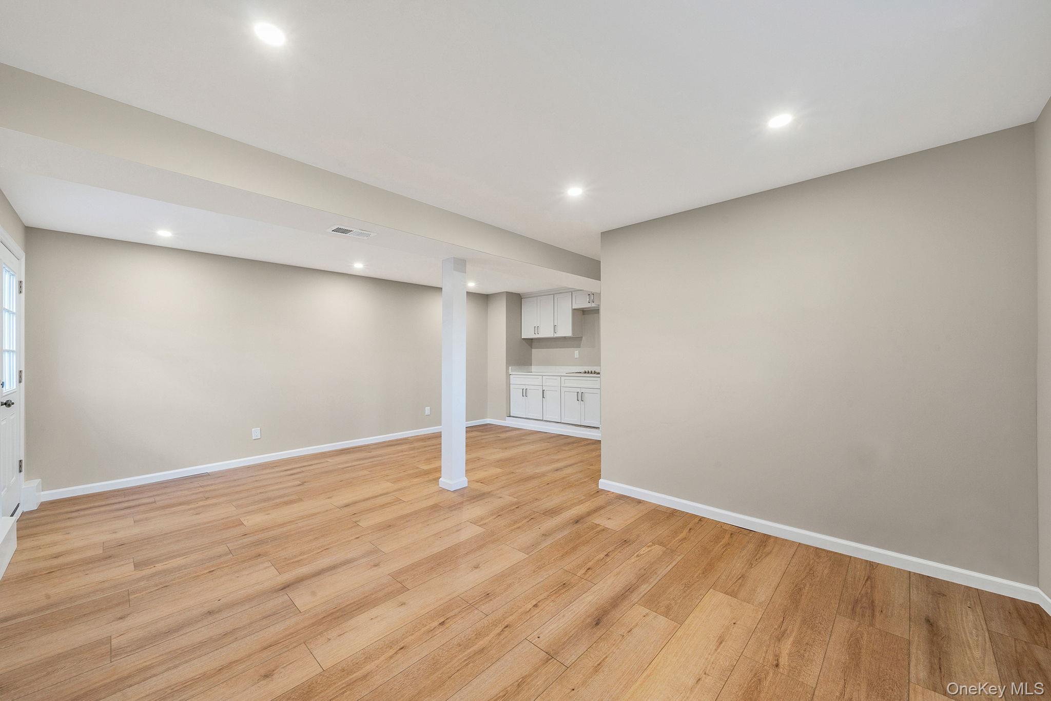 3 Bellrose Avenue, Centereach, NY 11720