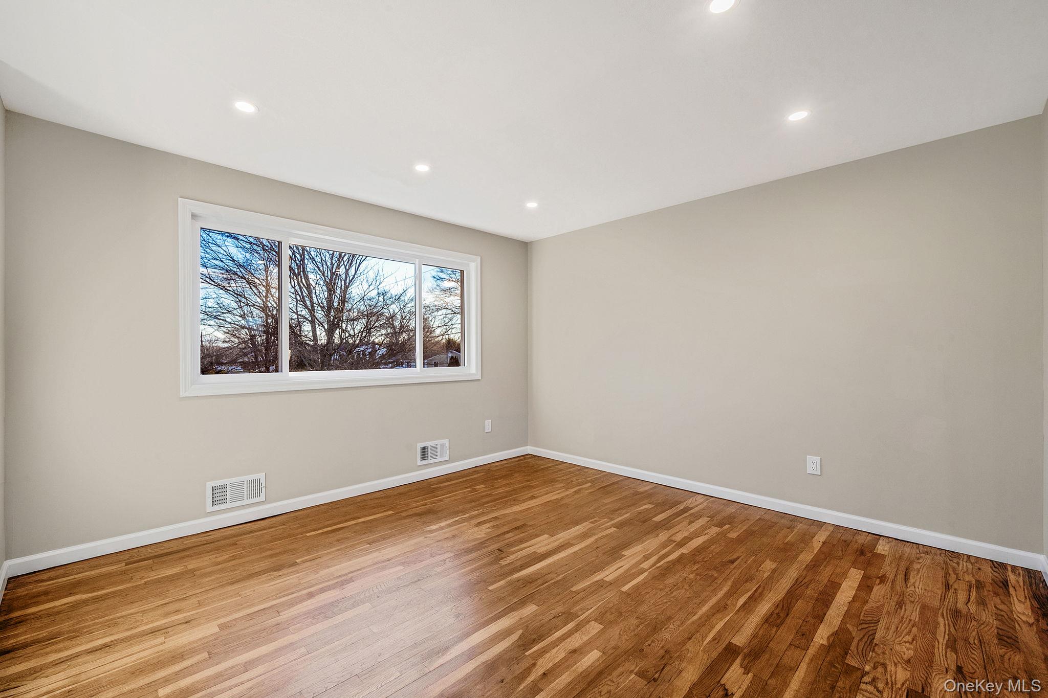 3 Bellrose Avenue, Centereach, NY 11720