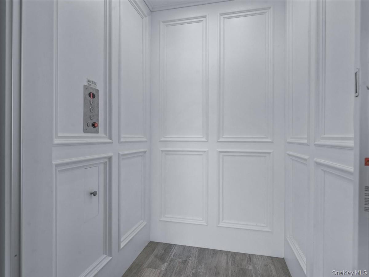 29 Center Drive, Douglaston, NY 11363