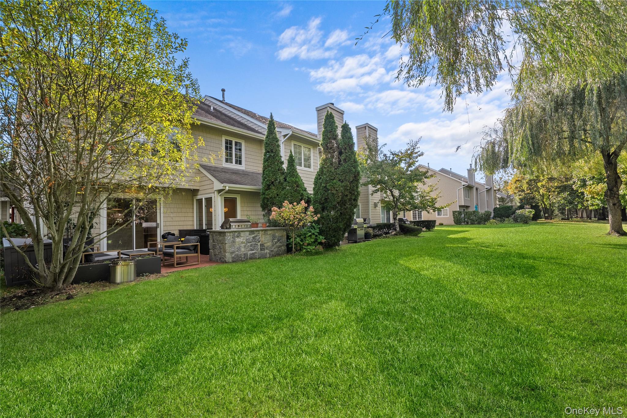 21 Doral Lane, Bay Shore, NY 11706