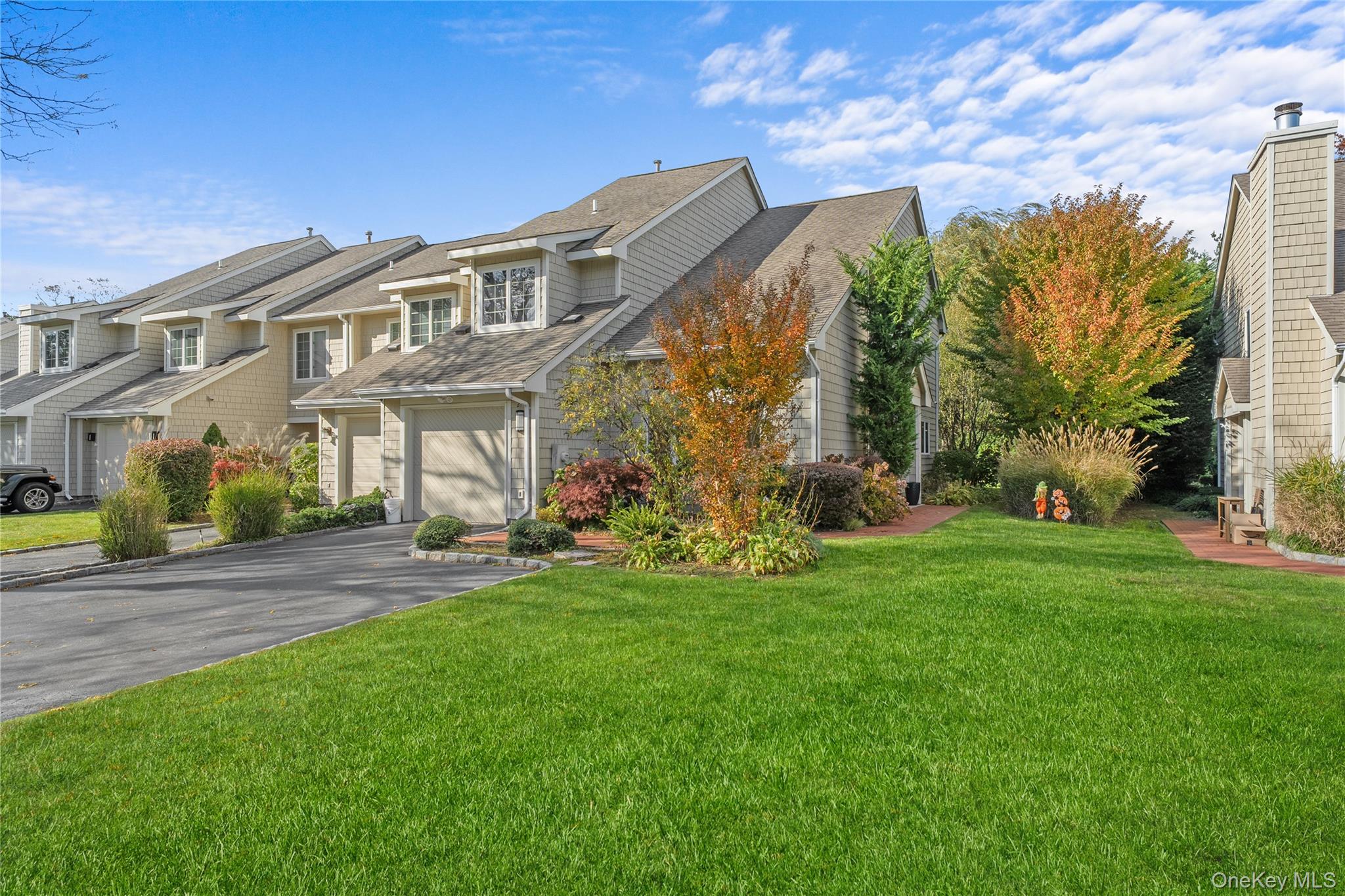 21 Doral Lane, Bay Shore, NY 11706