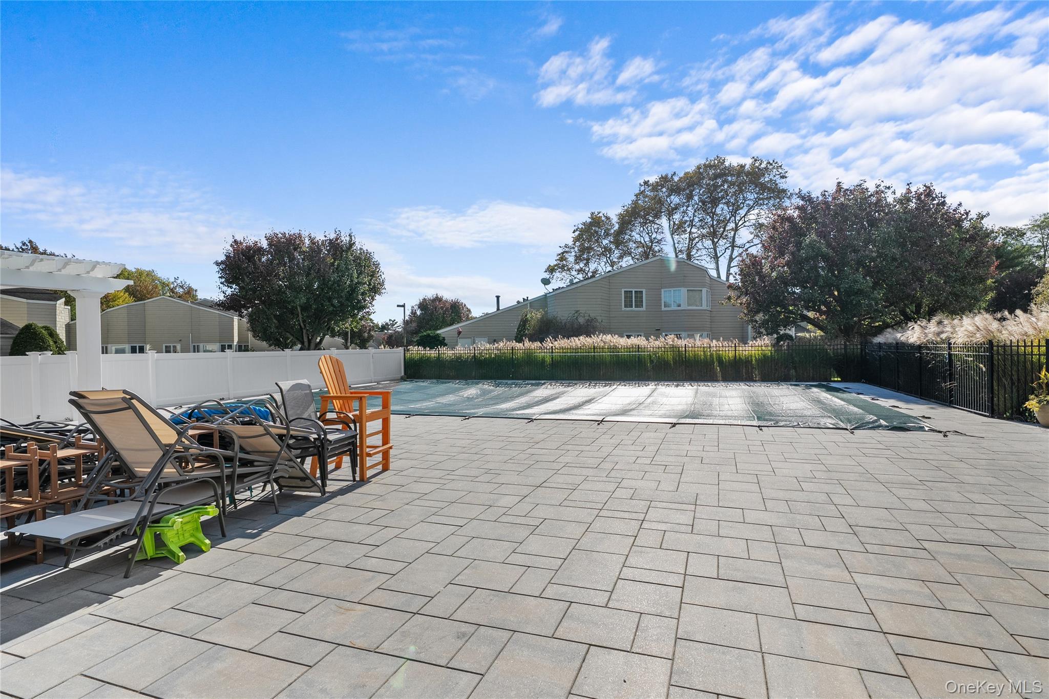 21 Doral Lane, Bay Shore, NY 11706