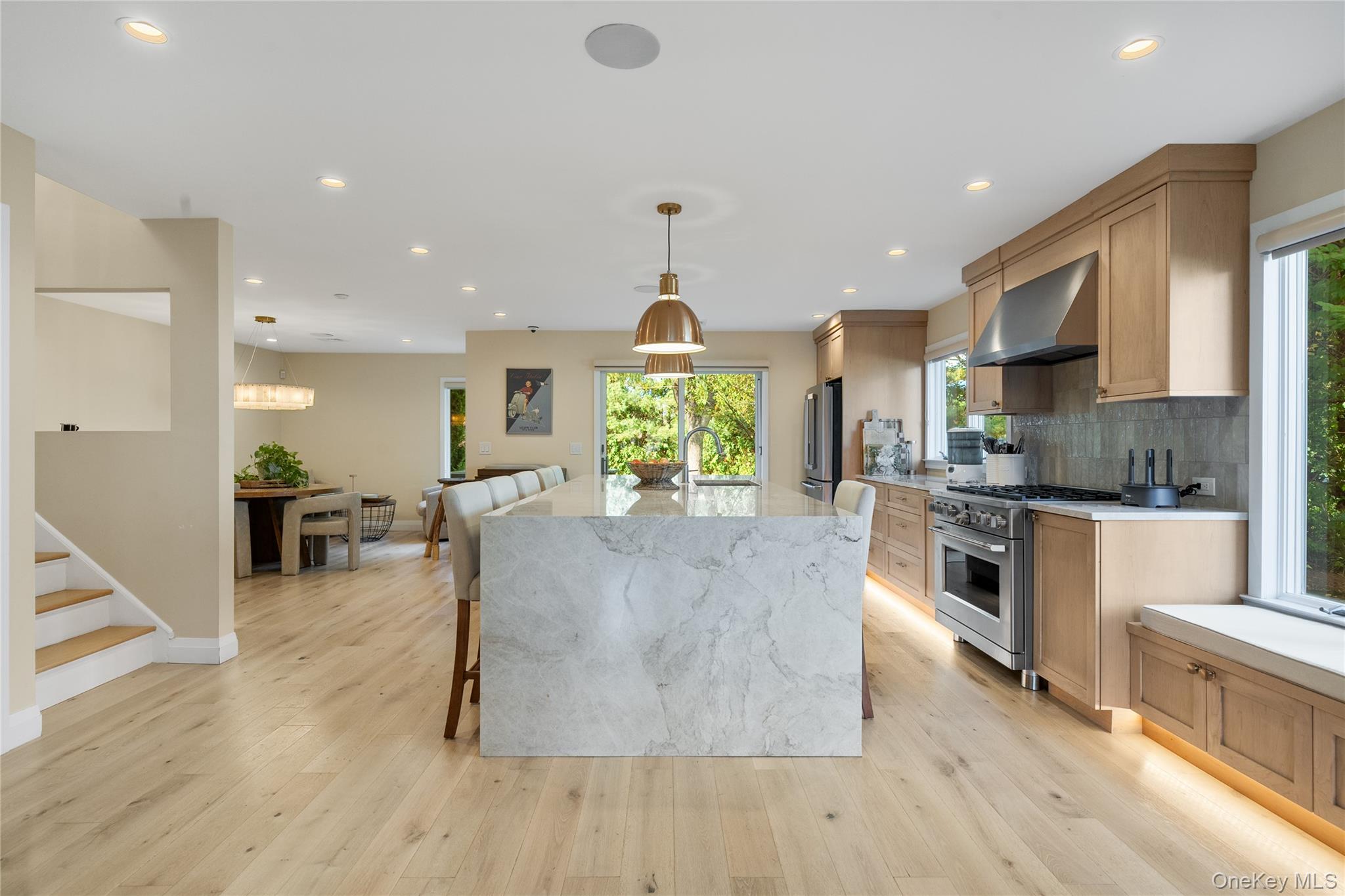 21 Doral Lane, Bay Shore, NY 11706