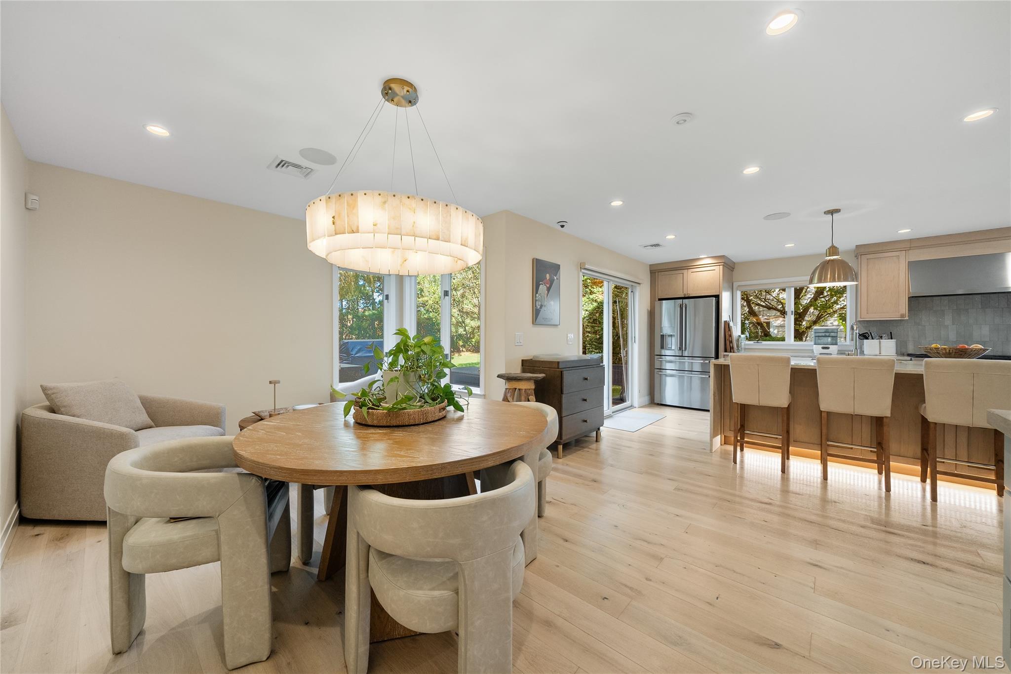 21 Doral Lane, Bay Shore, NY 11706